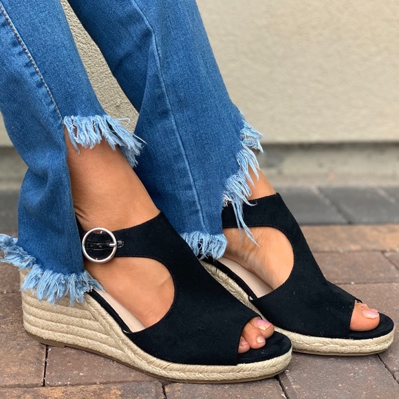 Buckle Shoes - Retro Chic Espadrille Wedge Platform Sandal